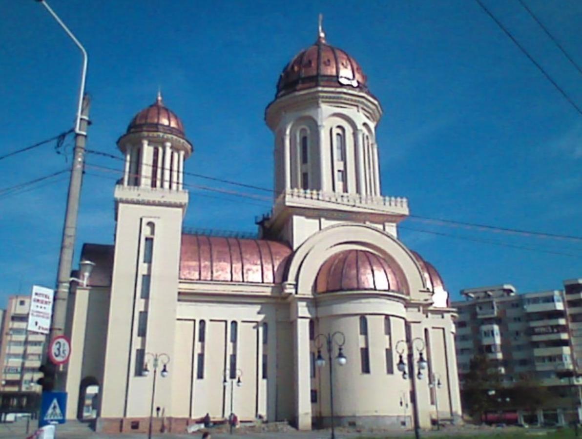 Studio Cathedral Браїла Екстер'єр фото